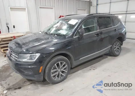 2021 Volkswagen Tiguan 2.0T Se/2.0T Se R-Line Black/2.0T Sel z USA, uszkodzony, nr VIN 3VV3B7AX1MM122236